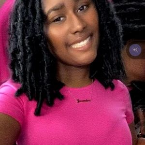 Meet your Posher, Jasmine